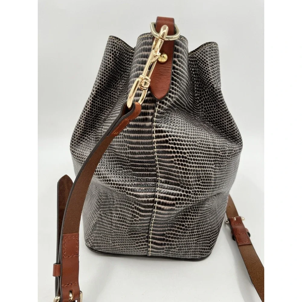 Dooney & Bourke dooney bourke